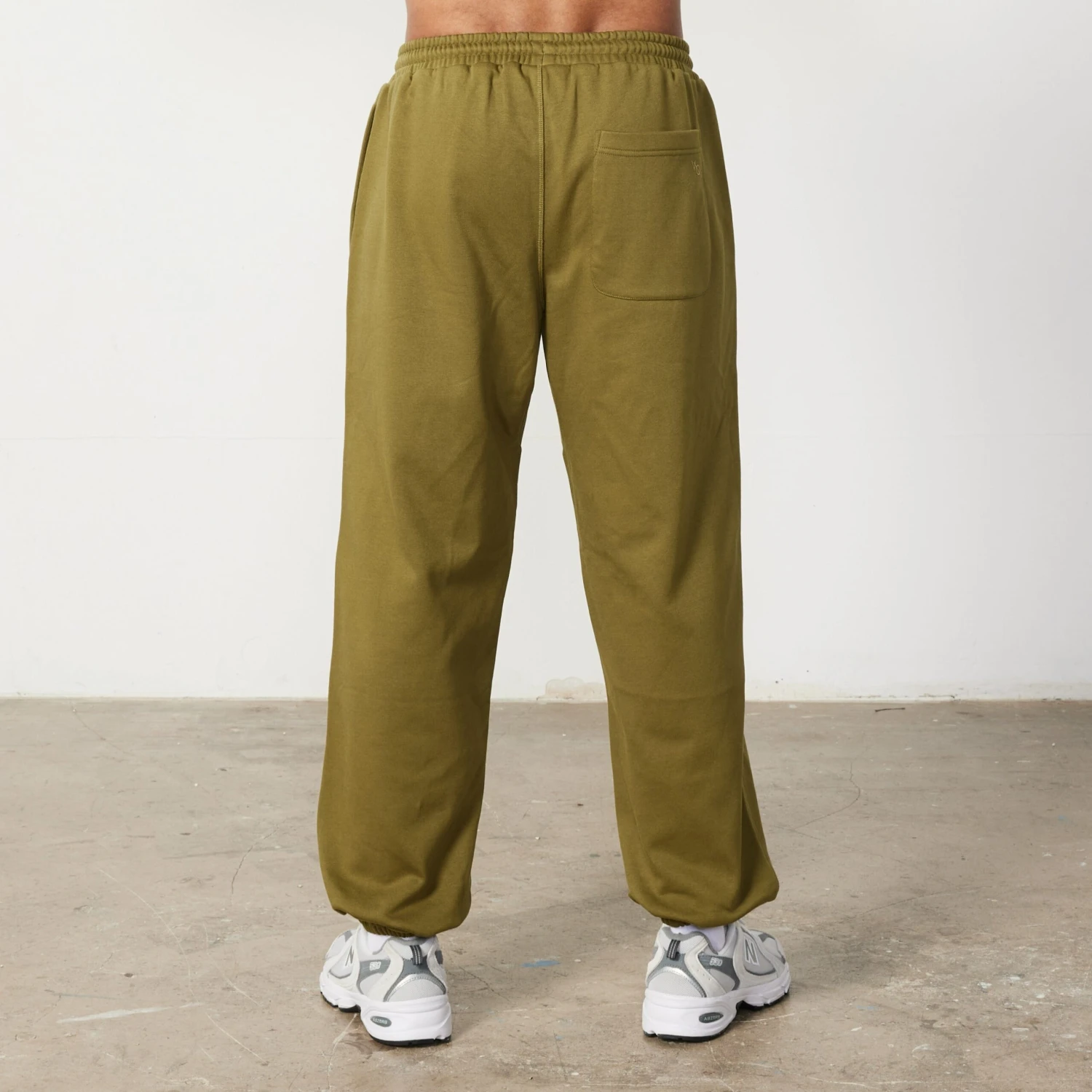 Vanquish Essential Olive Green Oversized Sweatpants 4 Vanquish Essential Olive Green Oversized Sweatpants - Image 4
