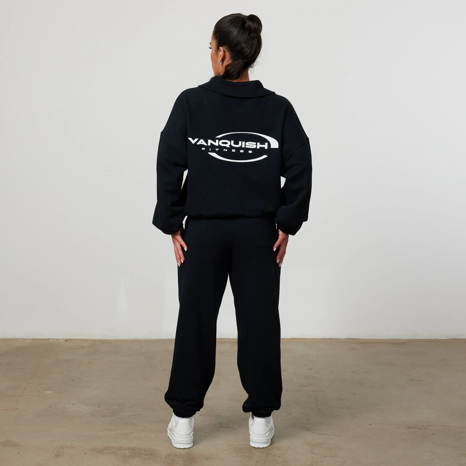 Vanquish Enhance Black Oversized Sweatpants 4 Vanquish Enhance Black Oversized Sweatpants - Image 4