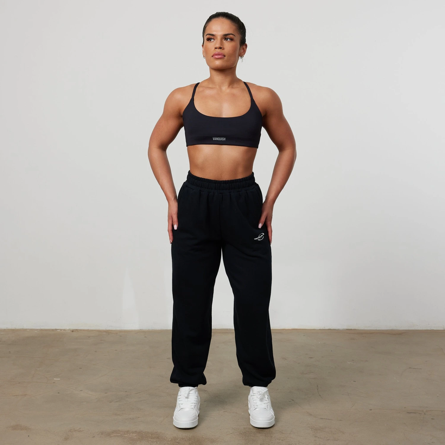 Vanquish Enhance Black Oversized Sweatpants 2 Vanquish Enhance Black Oversized Sweatpants - Image 2