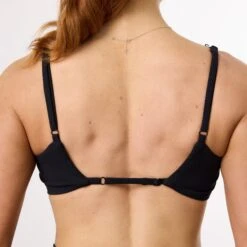 Vanquish Enhance Black Minimal Open Back Bra -Vanquish Fitness Sales WB Summer Sale websize4