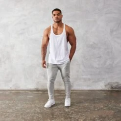 Vanquish Essential White Regular Fit Stringer Vest