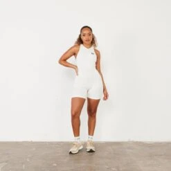 Vanquish Ribbed Seamless Marshmallow Back Keyhole All In One